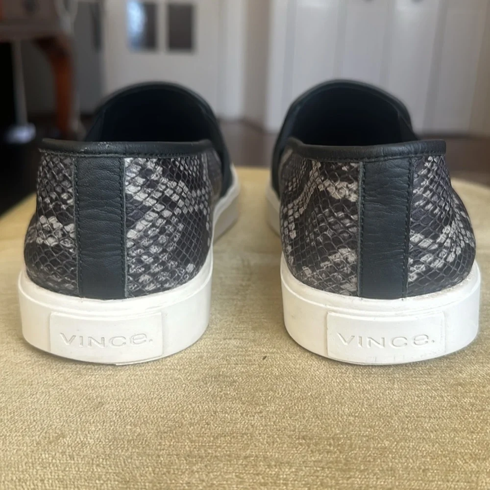 Vince Women's Blair Leather Slip On Sneakers Gray Snake Print Size 9.5